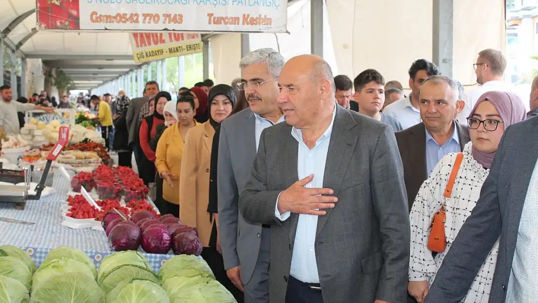 Aday Otgöz, çarşı ve pazar esnafını ziyaret etti