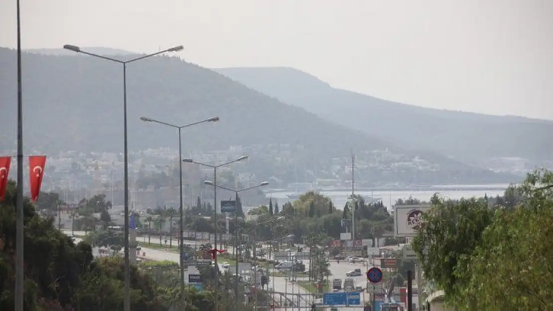 Afrika sıcakları, toz bulutuyla Bodrum'un üstüne çöktü