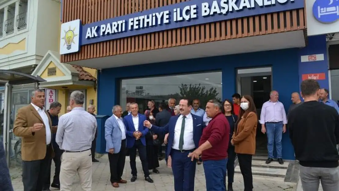 AK Parti'de bayramlaşma