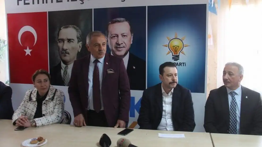 Ak Parti İlçe başkan aday adayları için temayül yapıldı