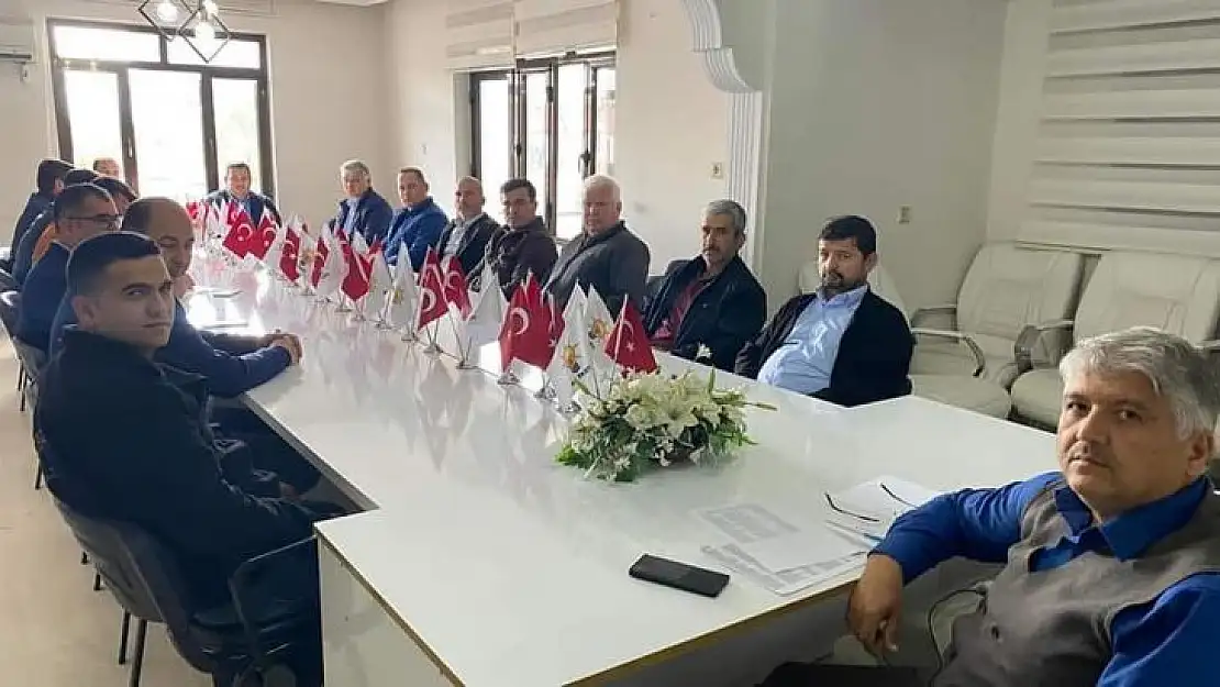 AK PARTİ SEYDİKEMER'DE GÖREV DAĞILIMI YAPILDI