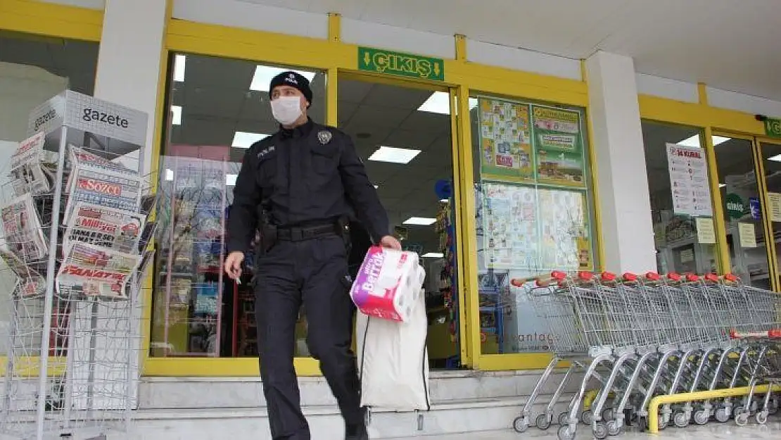 Alkışlar Türk Polisi'ne