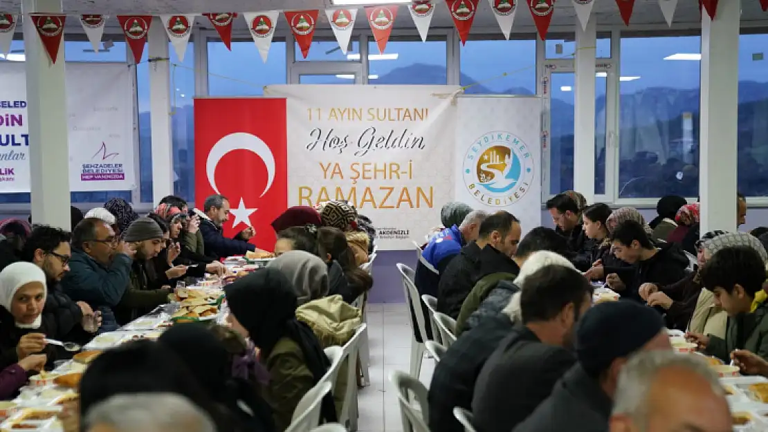 ANDIRINLILAR BAŞKAN AKDENİZLİ'Yİ BAĞRINA BASTI