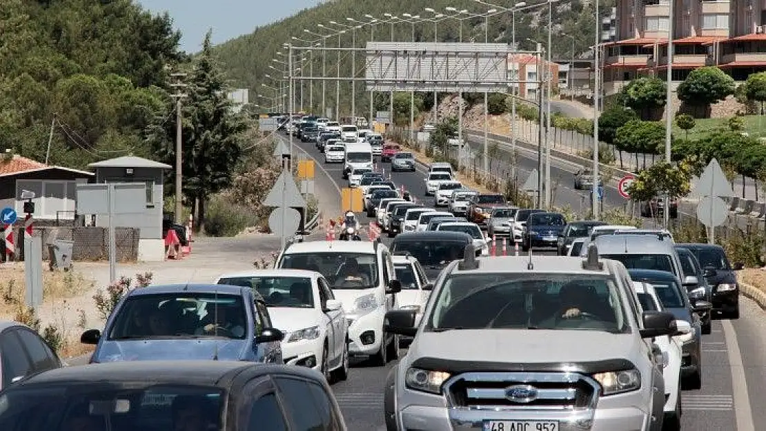 Araç kuyruğunun önü arkası yok