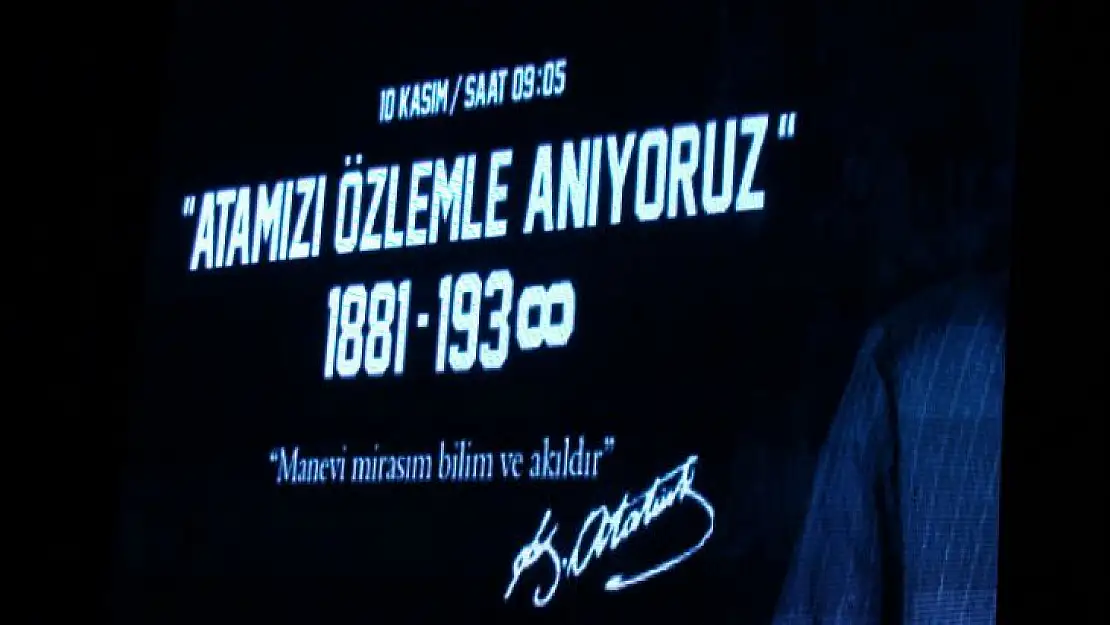 ATATÜRK'Ü ANMA ETKİNLİĞİNDE DUYGU DOLU ANLAR YAŞANDI