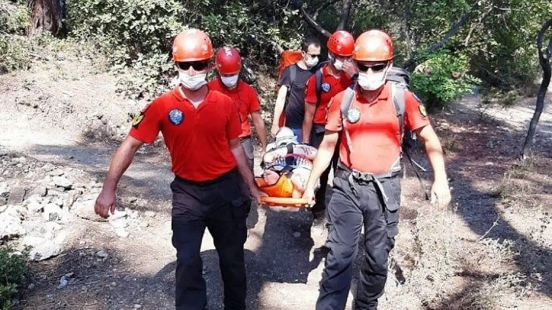 Ayağı kırılan tatilciyi JÖAK, JAK ve UMKE kurtardı