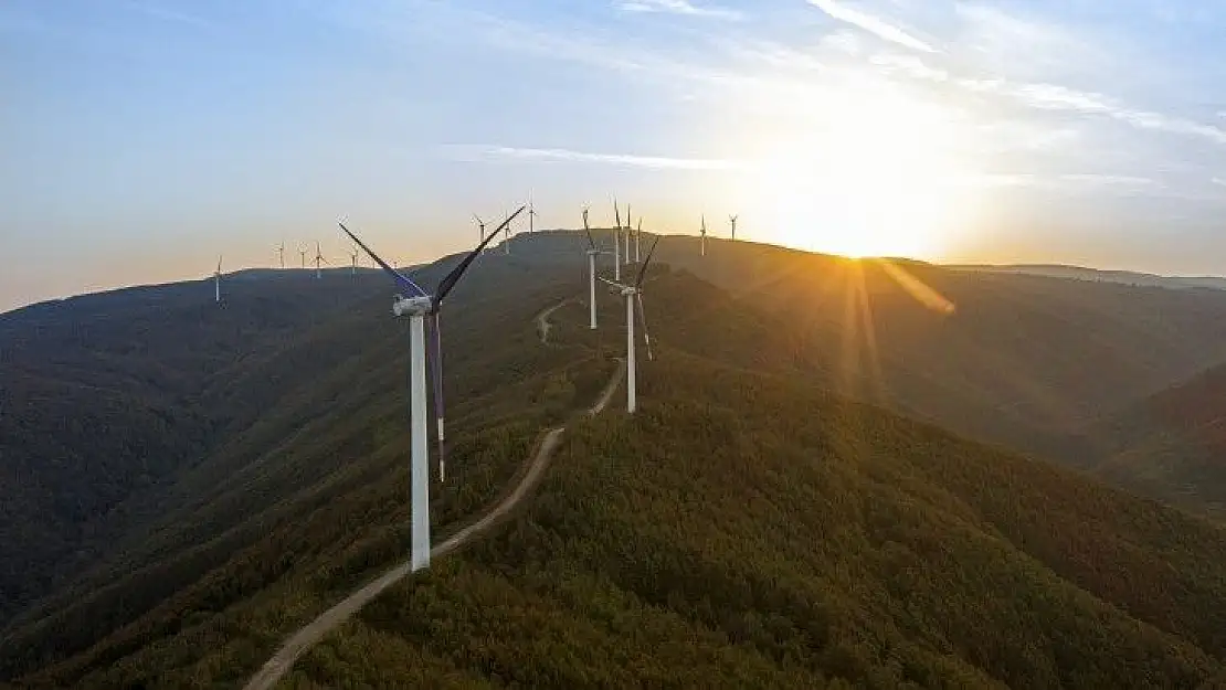 Aydem Yenilenebilir Enerji, son 3 yılın en büyük halka arzına imza attı 