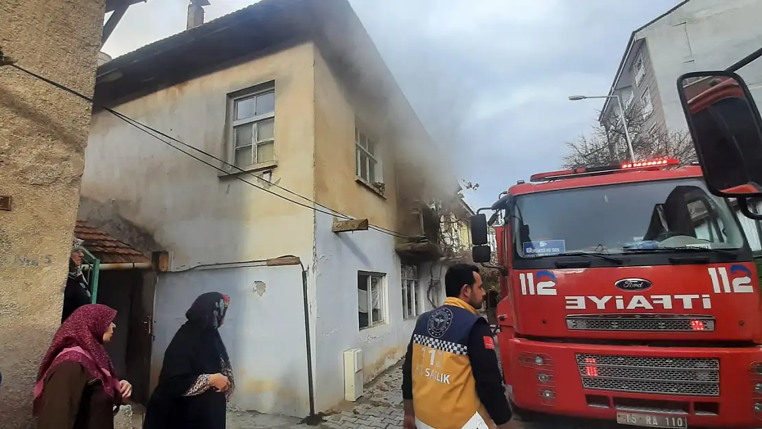 Baca temizlerken komşusunun evini yaktı