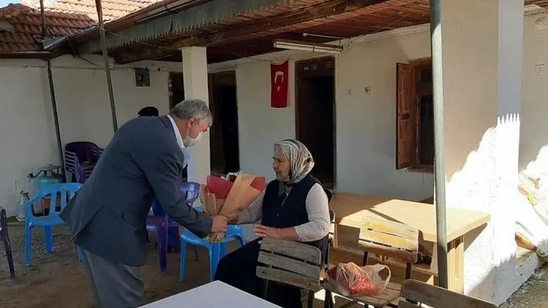 Başkan Ceylan şehit annelerini ziyaret etti