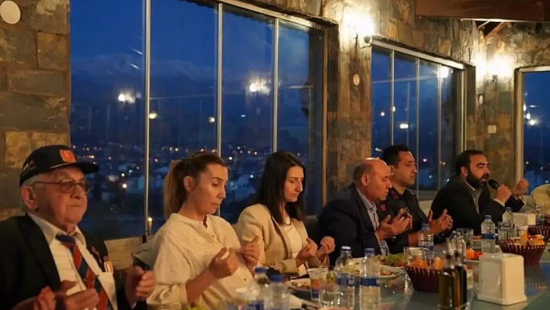 Başkan Otgöz'den gaziler ve şehit ailelerine iftar