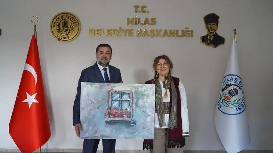 Başkan Tokat'a anlamlı hediye