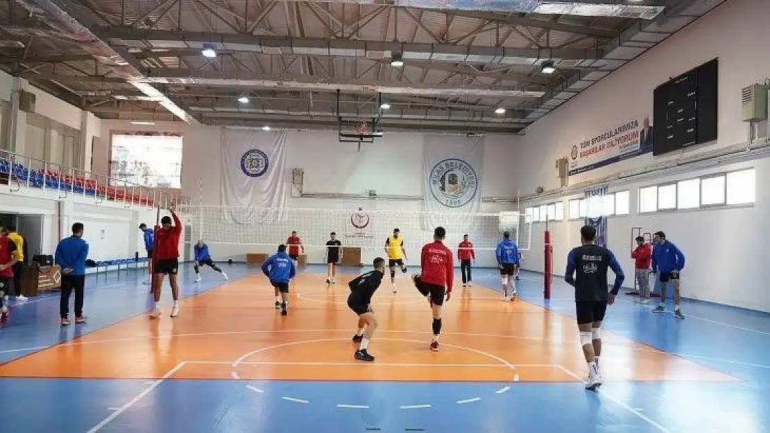 Başkan Tokat Milas Belediyespor antrenmanını ziyaret etti