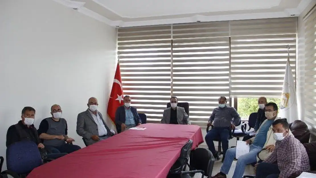 Başkan Uzundemir muhtarlarla istişare toplantısı yaptı