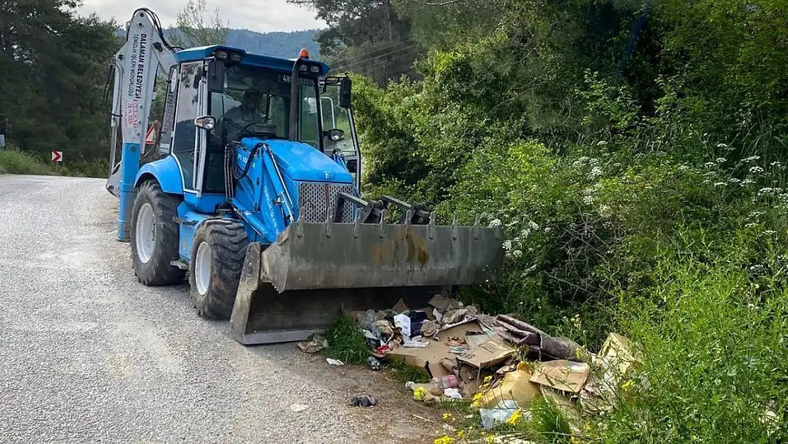 Belediye Temizlik İşleri Ekiplerinin Çalışmaları Sürüyor