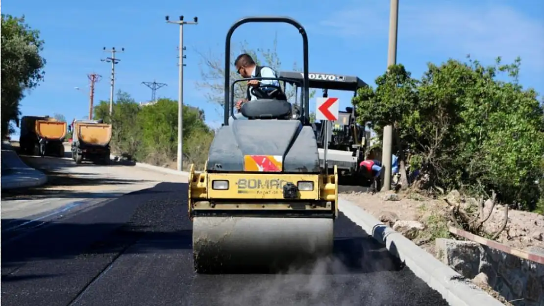 Belediyeden yol yapım çalışmaları devam ediyor