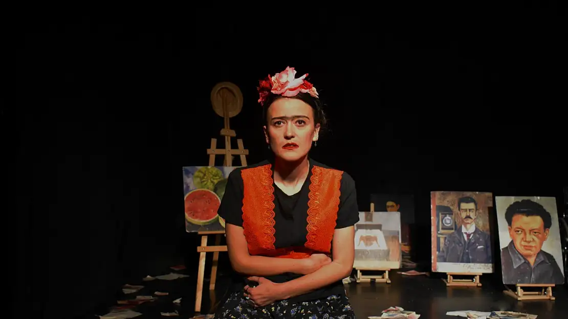 'Ben Frida Kahlo: Otoportre' tiyatro sevenler ile buluşuyor