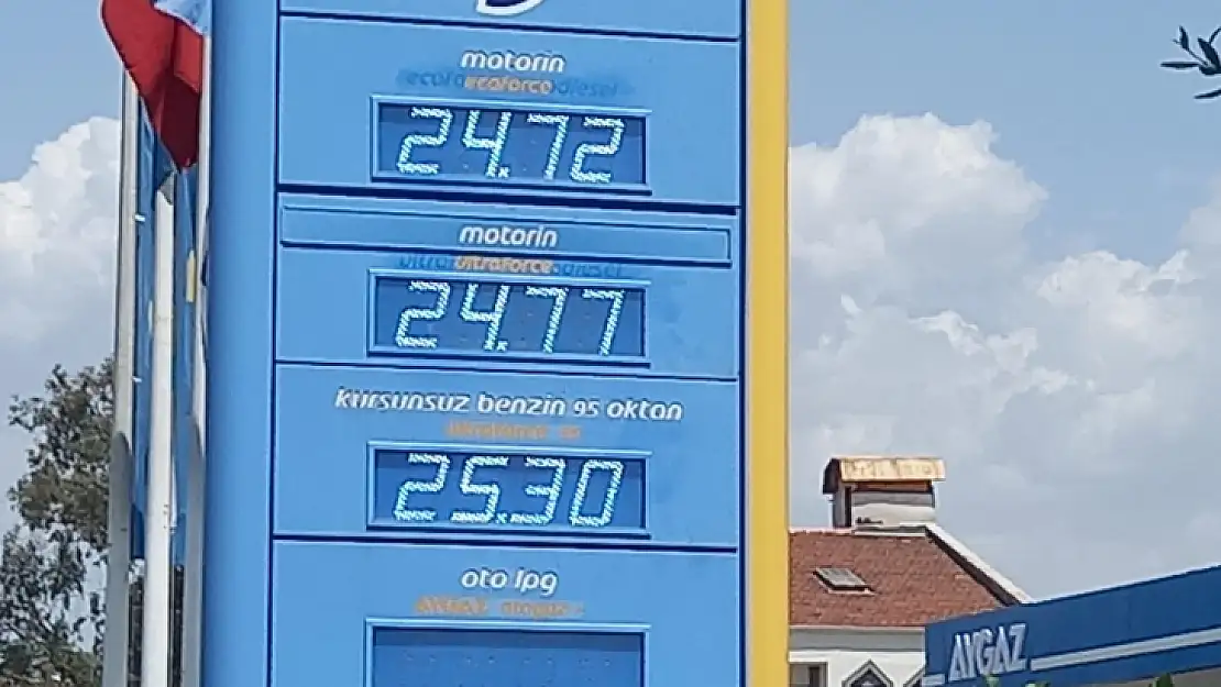 Benzin ve motorine yeni zam geldi