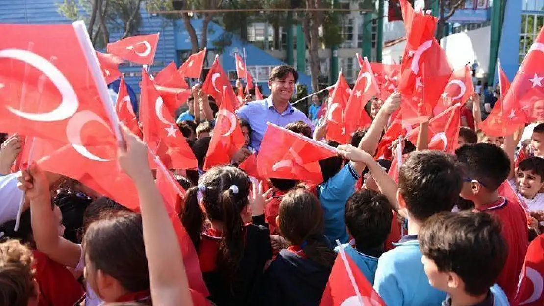 Beşkaza Meydanı'nda Nefes Kesen Gösteriler