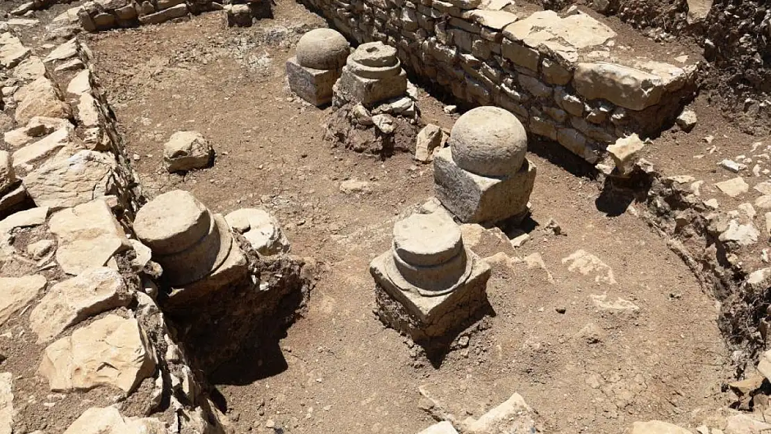 Bin 500 yıllık kilise kalıntısında yeni buluntular