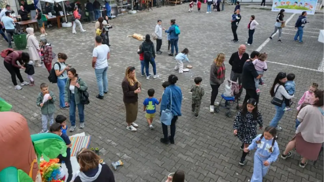 Bodrum Bifest Çocuk Şenliğinde Çocuklar Doyasıya Eğlendi