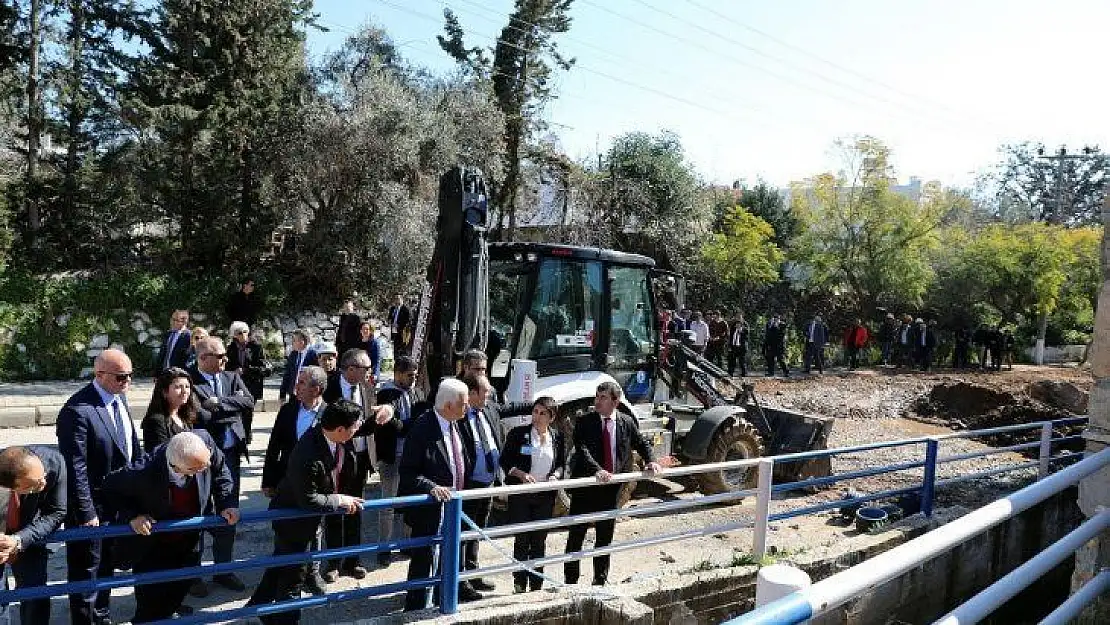 Bodrum Bitez'te taşkınların önüne geçildi