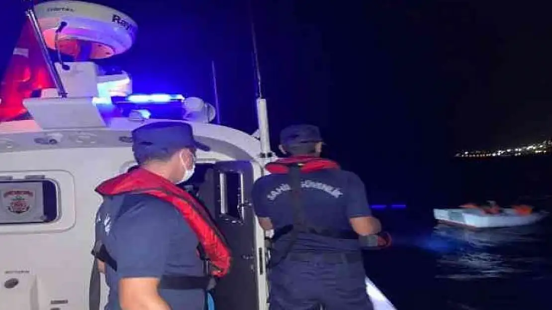 BODRUM'DA 14 DÜZENSİZ GÖÇMEN KURTARILDI, 19 GÖÇMEN YAKALANDI