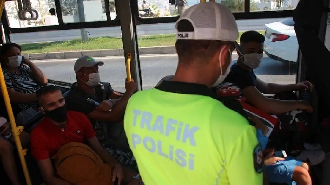 Bodrum'da minibüs ve taksilere Kovid-19 denetimi gerçekleştirildi