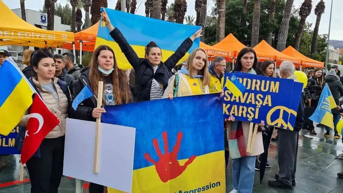 Bodrum'da Rusya'nın saldırısı protesto edildi