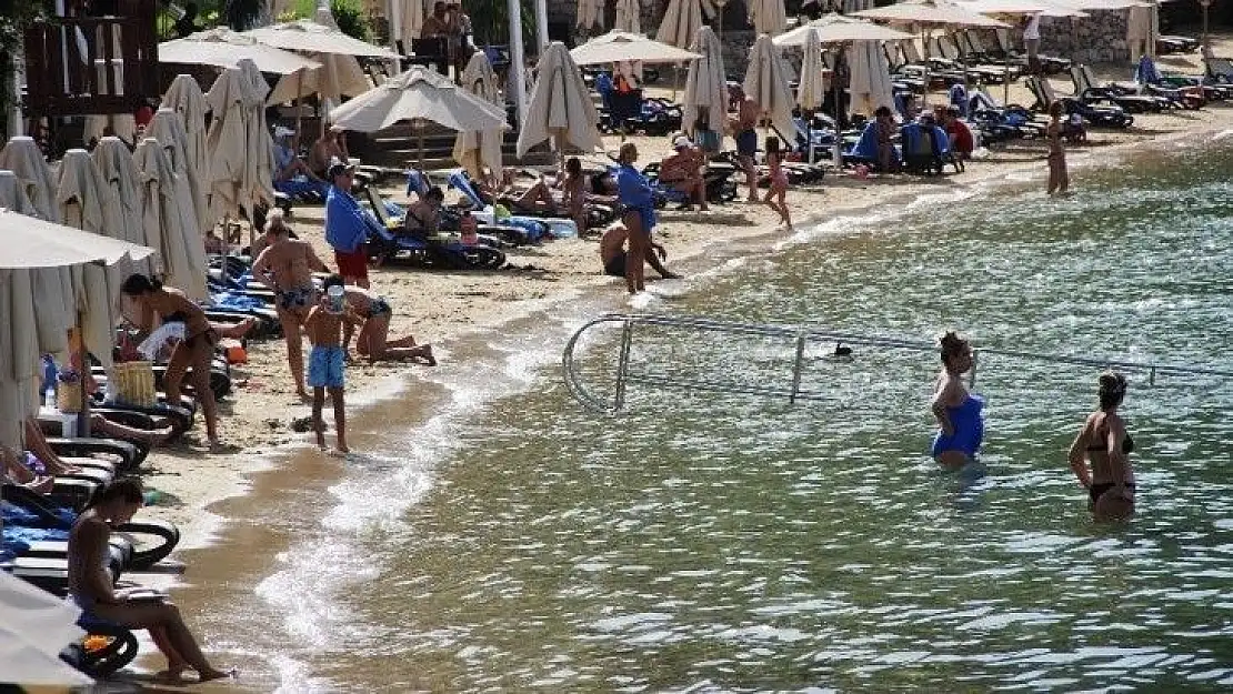 Bodrum'da sahiller doldu taştı