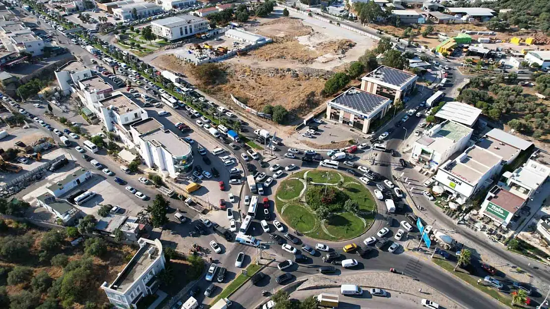 Trafik Durdu, Tüm Yollar Kitlendi