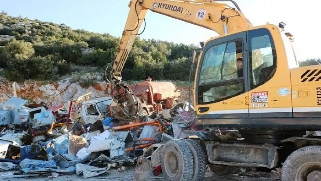 Bodrum'daki hurdalar geri dönüşüme gidiyor