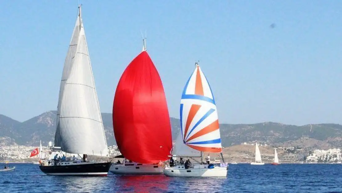 Bodrum'daki yat yarışları havadan görüntülendi