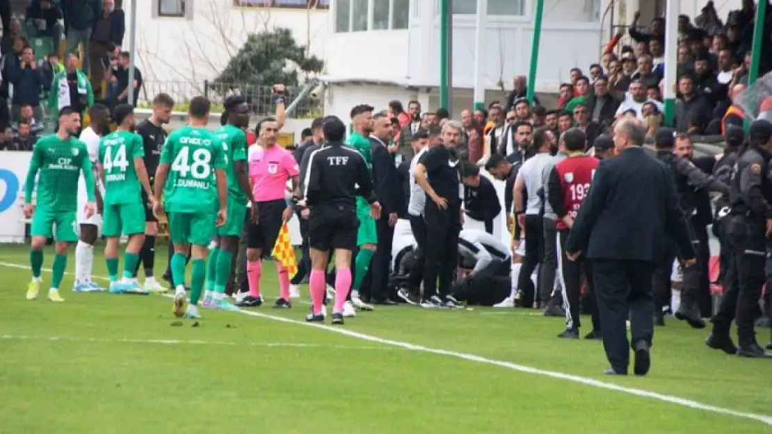 Bodrum FK'nın maçında olay çıktı! Sahaya ambulans girdi!