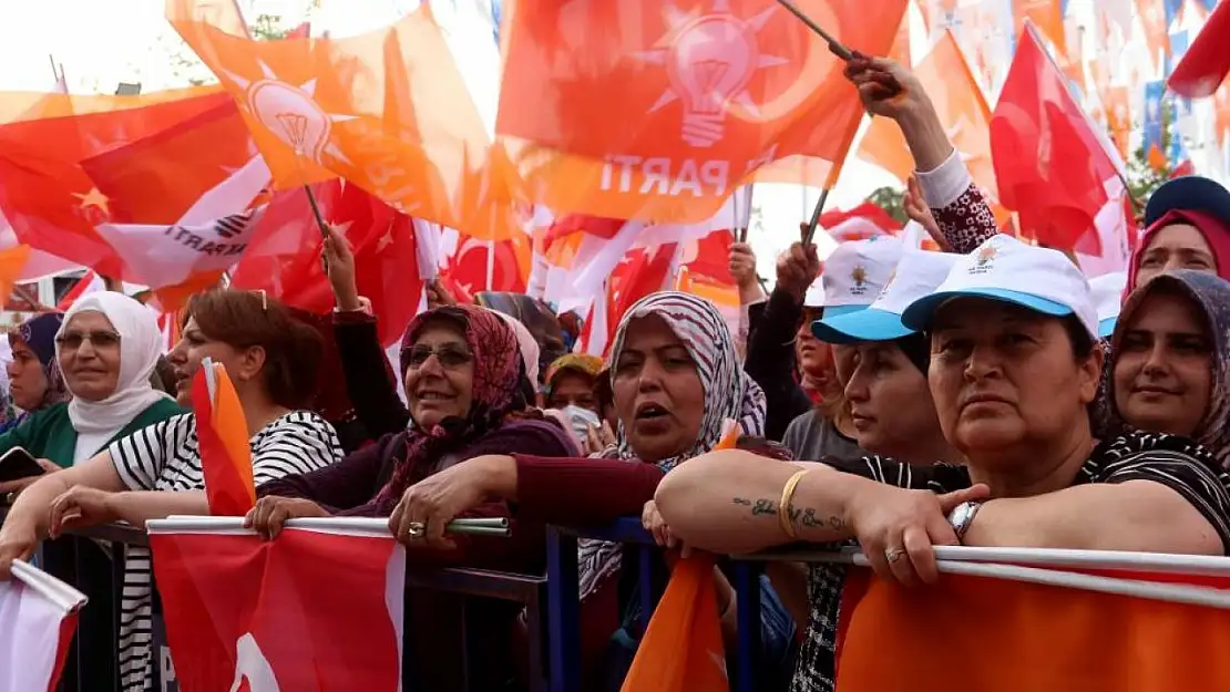 Bu seçim işgalcilerle, Türkiye'nin geleceği için uğraşanlar arasında geçecek