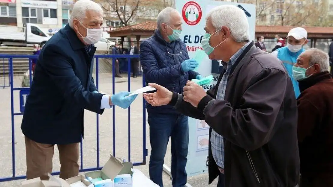 Büyükşehir 375 Bin Adet Ücretsiz Maske Dağıttı