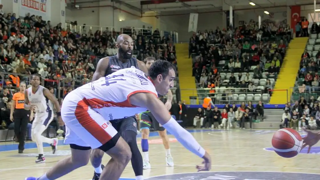 Çağdaş Bodrum evinde mağlup: 62-80