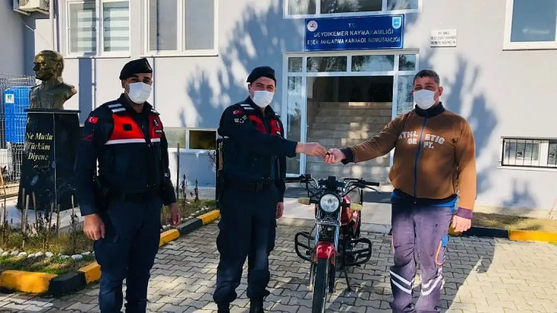 Çaldığı motosikleti satınca yakalandı