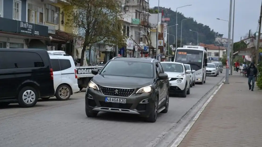 Çarşı caddesi kısa süreliğine trafiğe kapatılıyor