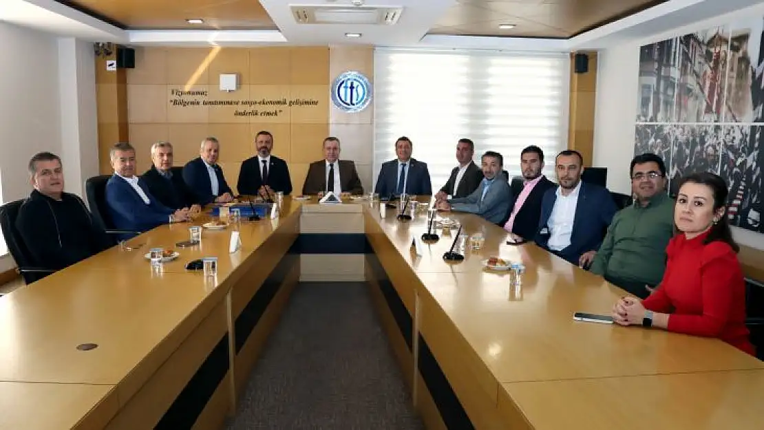 CHP'Lİ VEKİLLERDEN FTSO'YA ZİYARET