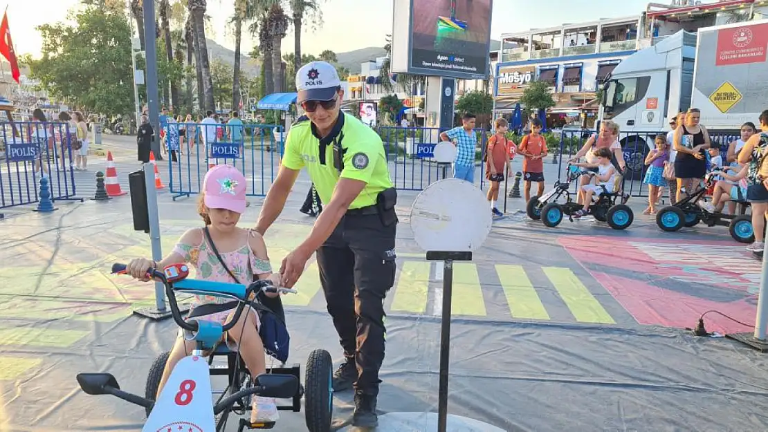 Çocuklara uygulamalı trafik eğitimi verildi