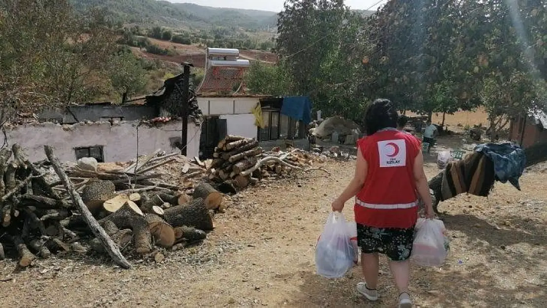 Cuma namazında giyeceği kıyafetler Kızılay'dan