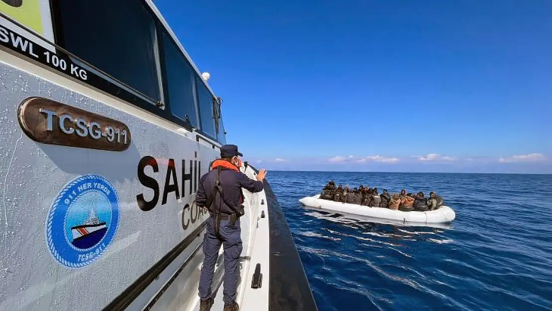 DALAMAN'DA 38 DÜZENSİZ GÖÇMEN KURTARILDI