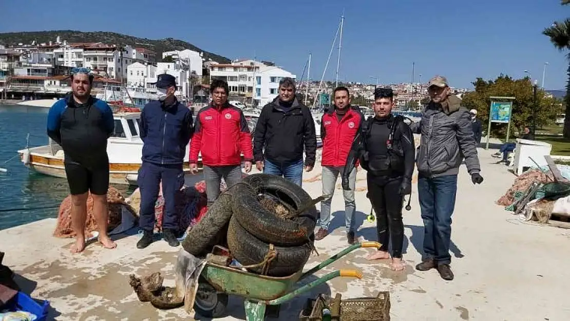 Datça'da deniz dibi temizliği yapıldı