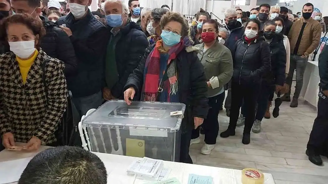 Datça Esnaf Odası'nda mevcut başkan Demirtaş güven tazeledi