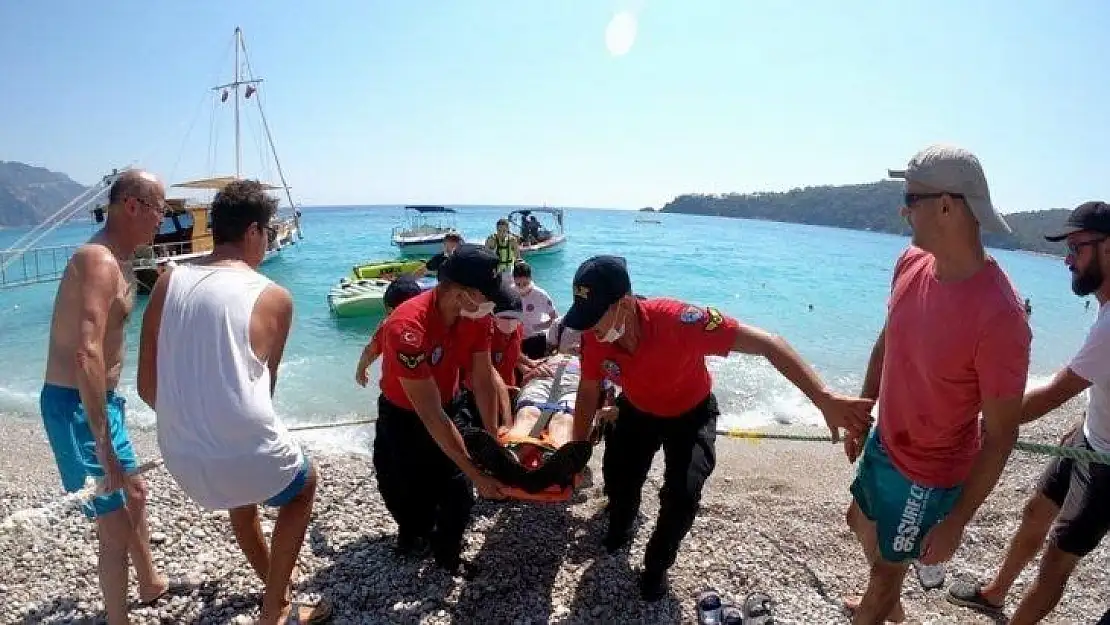 Denize düşen paraşüt pilotu ağır yaralandı