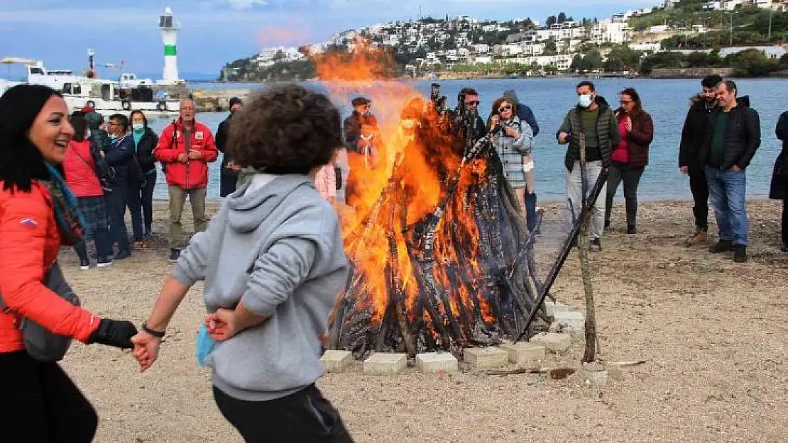 Dev ateş yakıldı, halaylar çekildi, 'Nartugan' Bodrum'da kutlandı