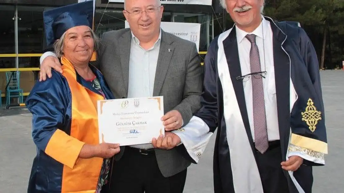 Diplomasını Başkan öğrencisinden aldı