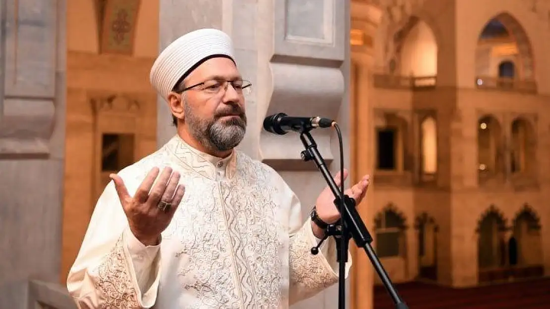 Diyanet İşleri Başkanı Erbaş, korona virüs salgınının sona ermesi için dua etti