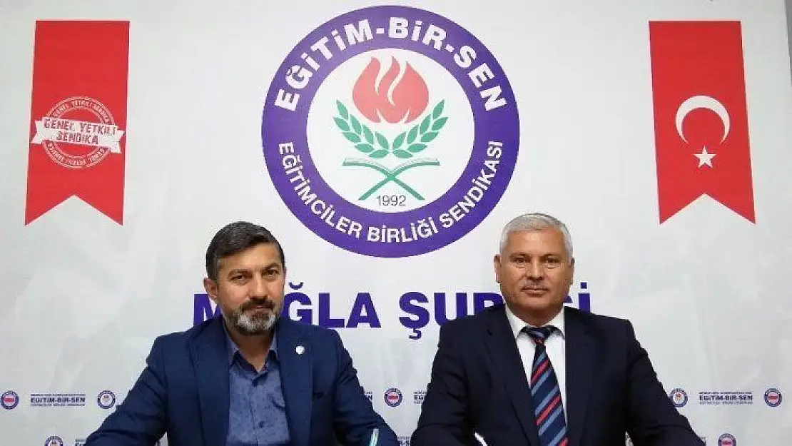 Eğitim Bir-Sen'den üyelerine Umre hizmeti