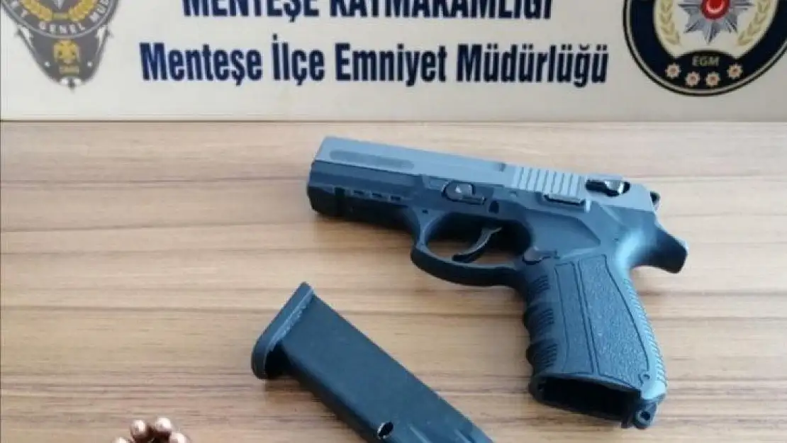 Emniyet uygulamasında ruhsatsız tabanca ele geçirildi